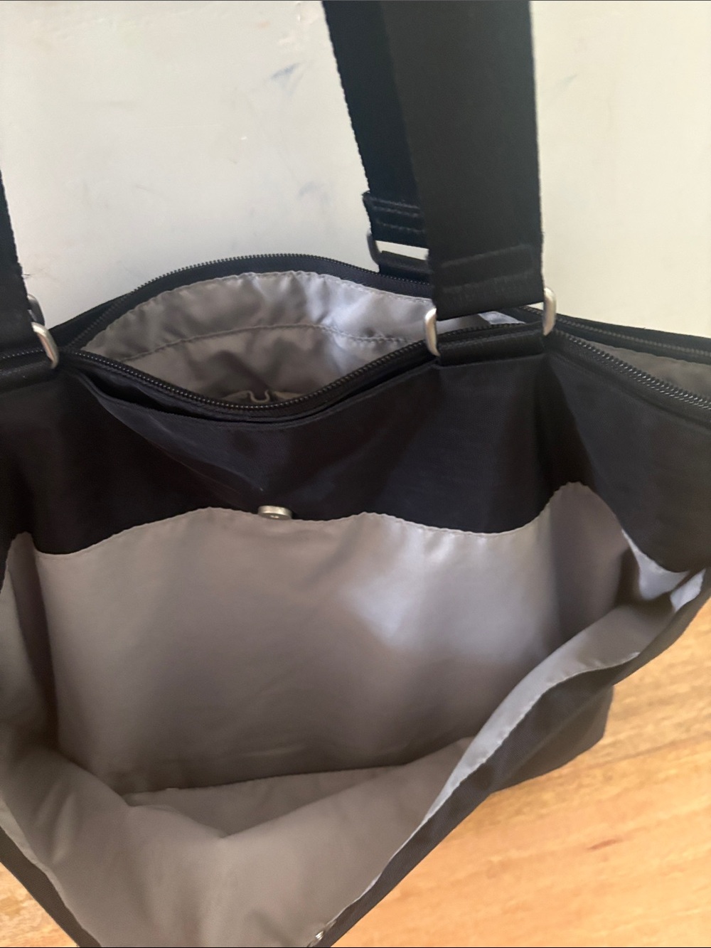 Baggallini Black Nylon Tote with Front Zip Pockets - Picture 3 of 5